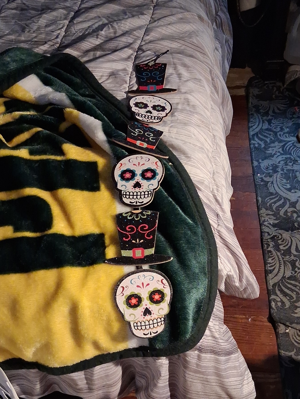 Day of the Dead Sugar Skull Garland - Multicolor Skull and Top Hat String Decor